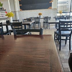 Las Tunas Restaurant - Inside