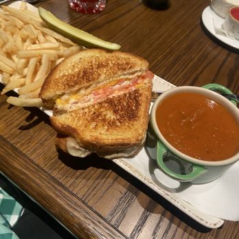 Doyles Irish Pub - Grilled cheese with fries - Irish Pub Near Me - Plymouth, Michigan