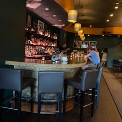Abreo Restaurant - Bar seating