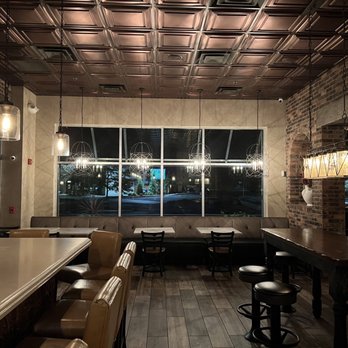 Il Pizzaiolo - bar area - Italian Near Me - Warrendale, Pennsylvania