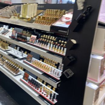 Sephora - Cosmetics & Beauty Supply Near Me - Schaumburg, Illinois