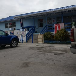 Kickin Back Food Mart - Your garden variety white trash mini mart in the middle if nowhere-ish.