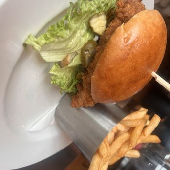Turtle Jack's - American Near Me - Niagara Falls, Ontario