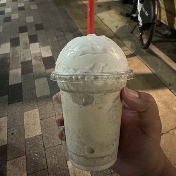 Basic Burger - Oreo shake - Burgers Near Me - Arlington, Virginia