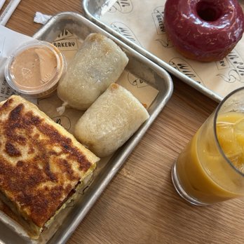 Win Son Bakery - BEC scallion pancake, fan Tuan, red rice donut - Bakeries Near Me - New York, New York Win Son Bakery - BEC scallion pancake, fan Tuan, red rice donut - Bakeries Near Me - New York, New York