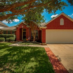 Nicole Garner -  Windsor Hill Real Estate Group - This home sold in 9 days with multiple offers!