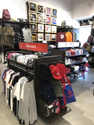 converse outlet williamsburg