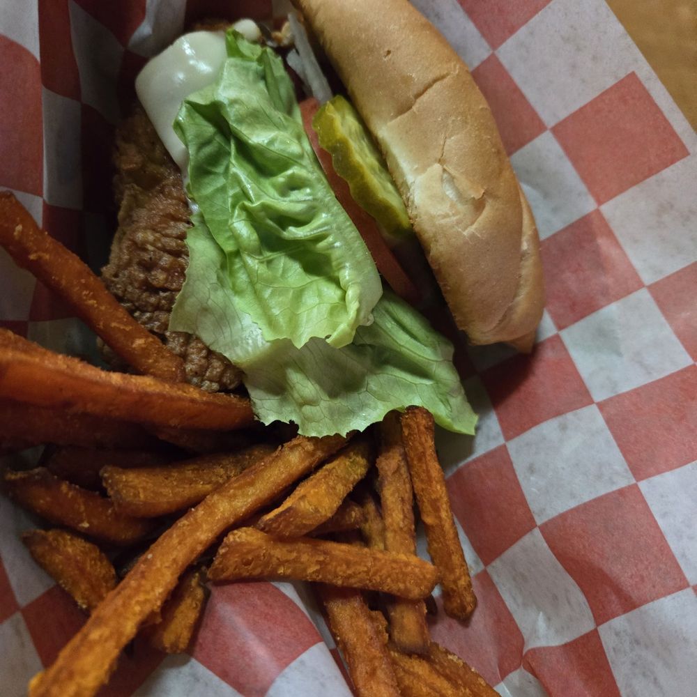 Ruby's Pub - Pubs Near Me - Stuart, Iowa