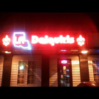 L A Daiquiris - the front of a restaurant at night - Sports Bars Near Me - Baton Rouge, Louisiana