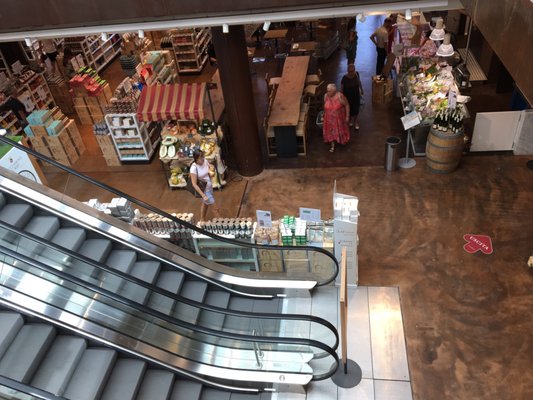 Eataly Trieste by null