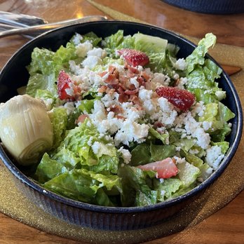 Geno’s Trattoria and Chophouse - Summer Salad - Italian Near Me - Waterloo, Illinois