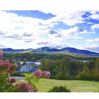 Greenville Inn - Awe-inspiring views & sunsets - Bed & Breakfast Near Me - Greenville, Maine Greenville Inn - Awe-inspiring views & sunsets - Bed & Breakfast Near Me - Greenville, Maine