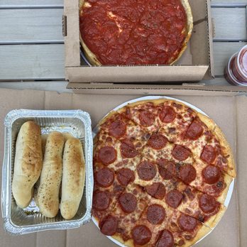 Faustino's Pizzaria - Zaaaaaa - Pizza Near Me - Lowell, Indiana