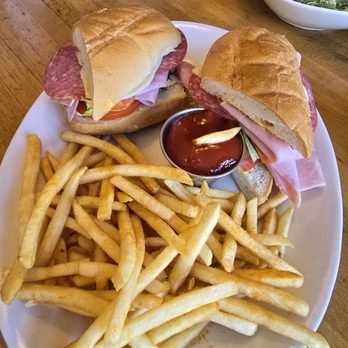 Pinocchio's Pizza - Pizza Near Me - Pasadena, California