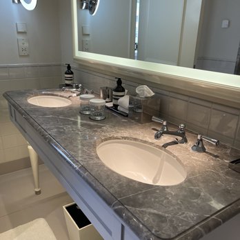 Waldorf Astoria Amsterdam - Hotels Near Me - Amsterdam, New Hampshire Waldorf Astoria Amsterdam - Hotels Near Me - Amsterdam, New Hampshire