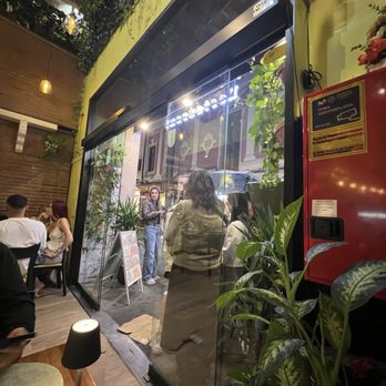 Prado de Flores - Bars Near Me - Barcelona, B Prado de Flores - Bars Near Me - Barcelona, B