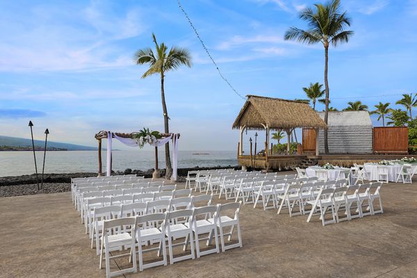 Courtyard by Marriott King Kamehameha's Kona Beach Hotel by null