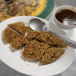 Happy Valley Seafood Restaurant - 11/20/22 - Side order Cake Noodle with Gravy $5.95 (gravy on the side)