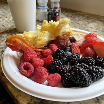 The Cheshire - Breakfast! - Hotels Near Me - St. Louis, Missouri The Cheshire - Breakfast! - Hotels Near Me - St. Louis, Missouri