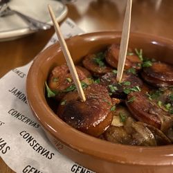 Mirador - CHORIZO AL JEREZ $15