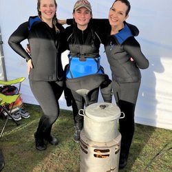 Argonaut Diving - Warming up after the dive with scuba pals!