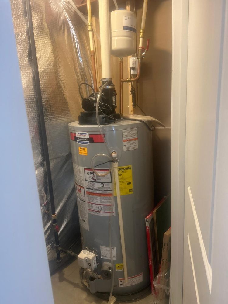 Slide of D&D Plumbing & Water Cleaning Services