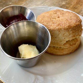 Sequoia Diner - Biscuit with Jam - Diners Near Me - Oakland, California
