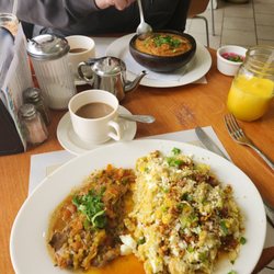 Ecuatorianisimo And More - Tigrillo and cazuela de pescado