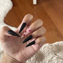 Nail Blvd - Linda designed my hearts for my nail