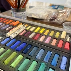 Luca Studio & Gallery - Soft pastels during a landscape workshop at Luca Studio & Gallery.