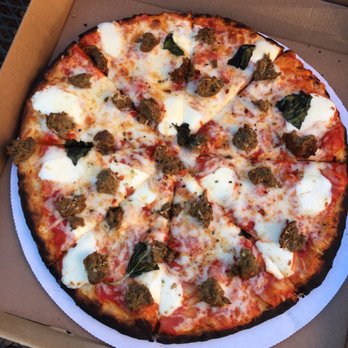 Smelted Wood Fired Pizza - Meatball pie - Food Trucks Near Me Smelted Wood Fired Pizza - Meatball pie - Food Trucks Near Me