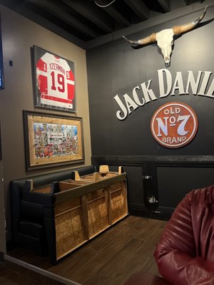 Harry's Detroit Bar & Grill by null