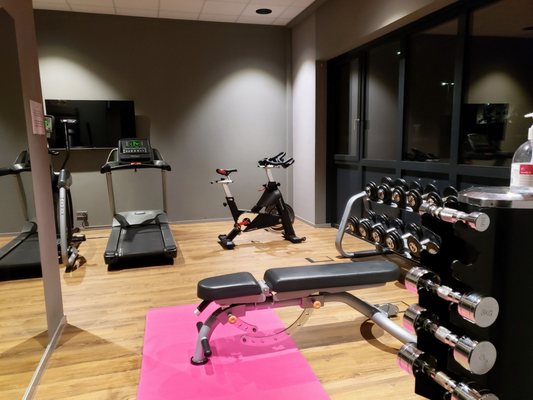 Moxy Munich Airport by null