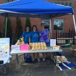 Farmers' Market At Bishops Corner
