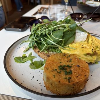 Two Hands - Pesto Feta Scramble - Australian Near Me - Denver, Colorado
