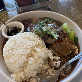 Krua Thai Restaurant - Duck over Rice - Thai Near Me - Monterey, California Krua Thai Restaurant - Duck over Rice - Thai Near Me - Monterey, California