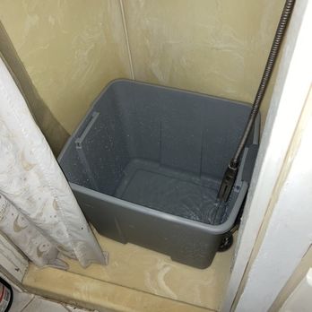 Hua Construction - guest bath shower before - General Contractors Near Me - Aiea, Hawaii