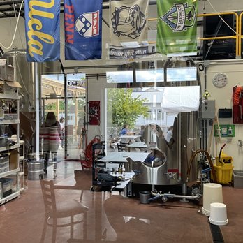 Lucky Envelope Brewing - Hard to see the beer brewing... - Breweries Near Me - Seattle, Washington