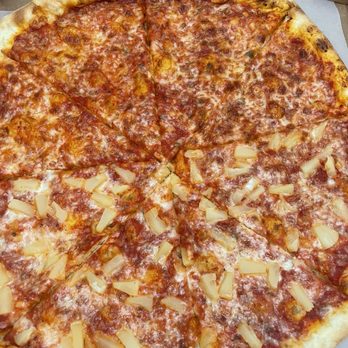 Victor Jr's - Half cheese half pineapple pizza - Pizza Near Me - Culver City, California Victor Jr's - Half cheese half pineapple pizza - Pizza Near Me - Culver City, California