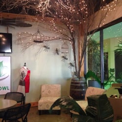 Green Owl Deli - Beautiful ambiance.