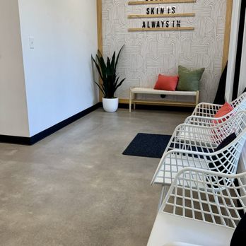 Recreating Rays Spray Tan Studio - Spray Tanning Near Me - Olathe, Kansas Recreating Rays Spray Tan Studio - Spray Tanning Near Me - Olathe, Kansas