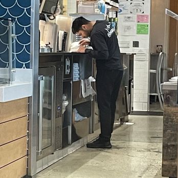 California Fish Grill - Poor customer service - Seafood Near Me - Walnut Creek, California