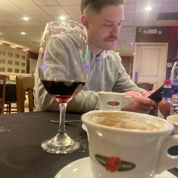 Nuova Italia Restaurant - Italian Near Me - Addison, Illinois