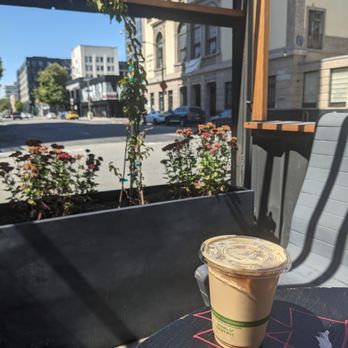 Motivat Coffee Roasters - Honey lavender latte, iced - Coffee & Tea Near Me - Oakland, California
