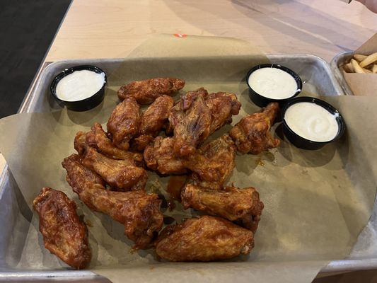 Buffalo Wild Wings by null
