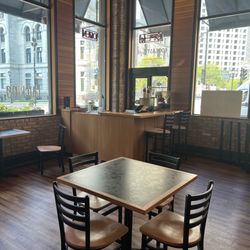 600 EAST Cafe