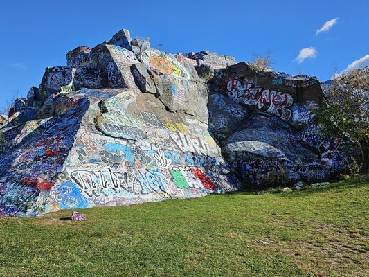 Quincy Quarries Reservation by null