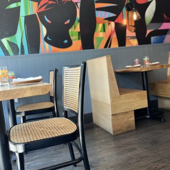 Naks - Interior - Filipino Near Me - New York, New York Naks - Interior - Filipino Near Me - New York, New York