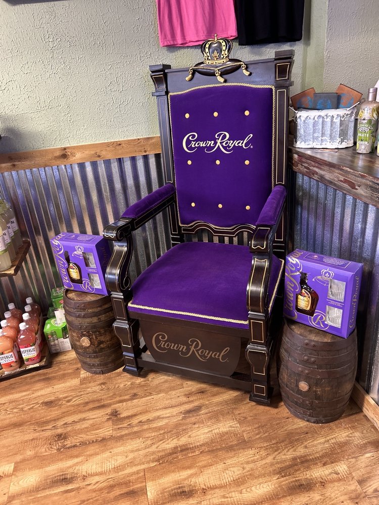 LIQUORS AT THE LAKE Updated July 2024 8088 Fm 2673, Canyon Lake