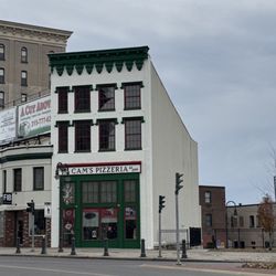 Cam's Pizzeria - Watertown